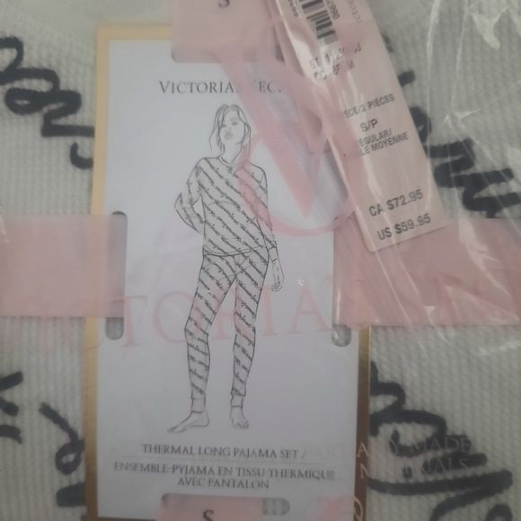 Victoria's Secret Logo Thermal Set - Picture 4 of 4